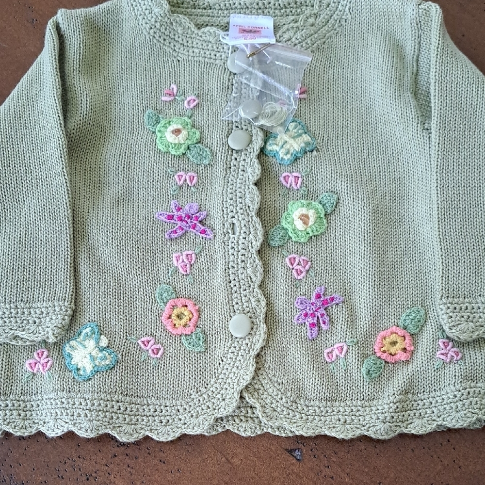 Embroidered Green Cardigan with Floral Accents